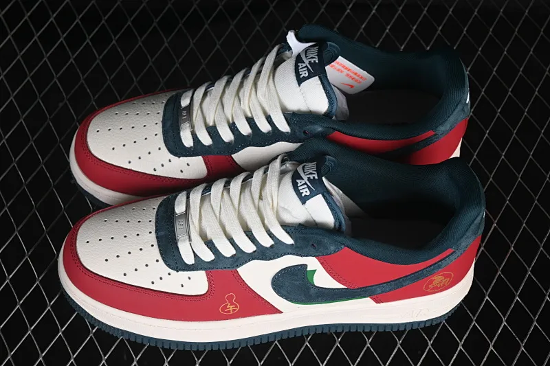 All categories Nk Air Force 1 Air Force series Nk Air Force 1 Low Air Force low-top Nike Air Force 1'07 Low red and black contrast color Air Force 1 low-top casual sneakers HT5088-622
